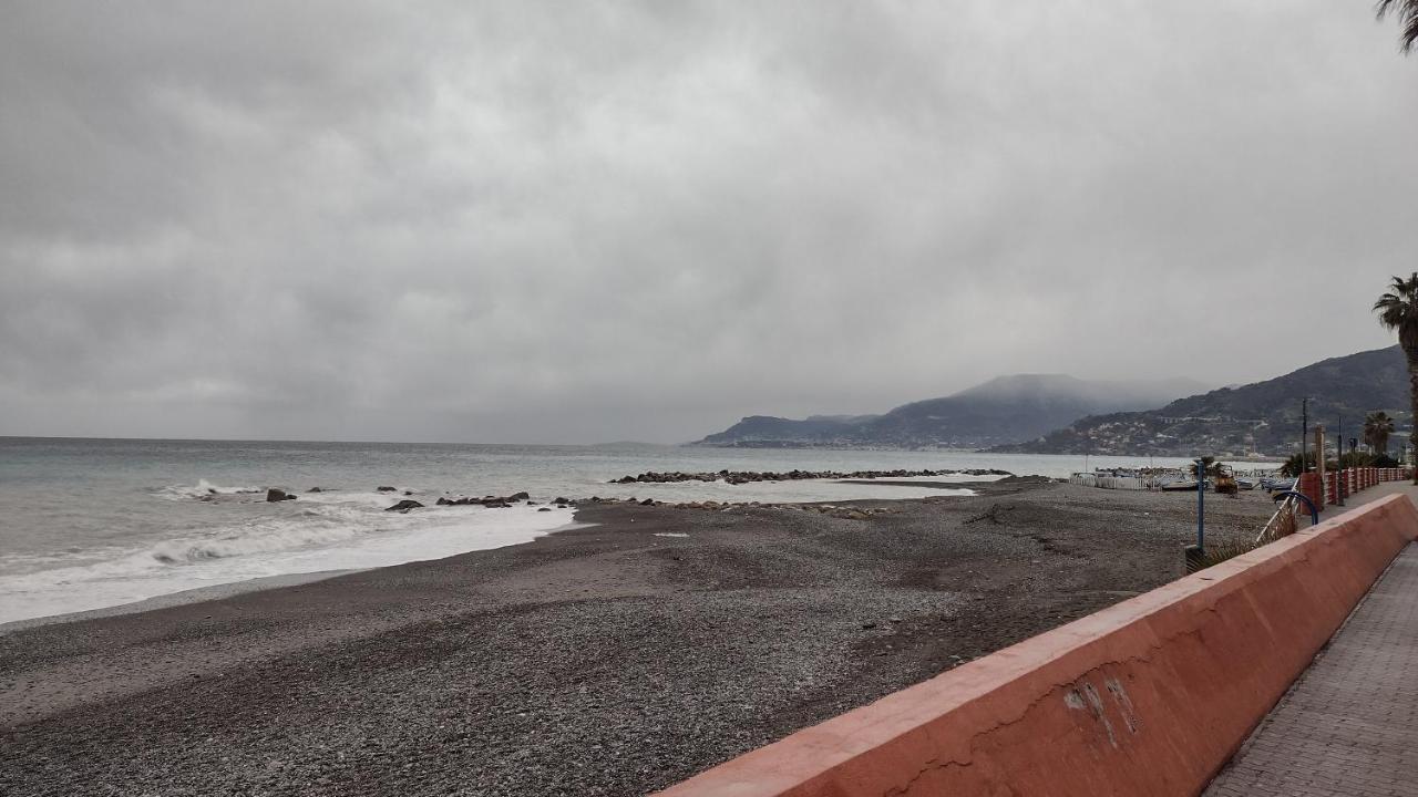 Appartamento Mama Monolocale Terrazzo Vista Mare Ventimiglia Exterior photo