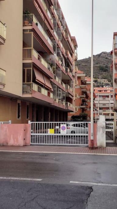 Appartamento Mama Monolocale Terrazzo Vista Mare Ventimiglia Exterior photo